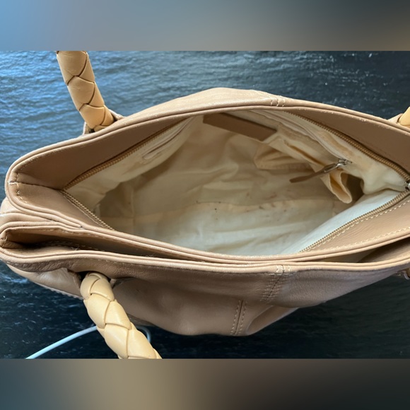 SALE!🌺 Desmo Handbag Made in Italy - Picture 5 of 7